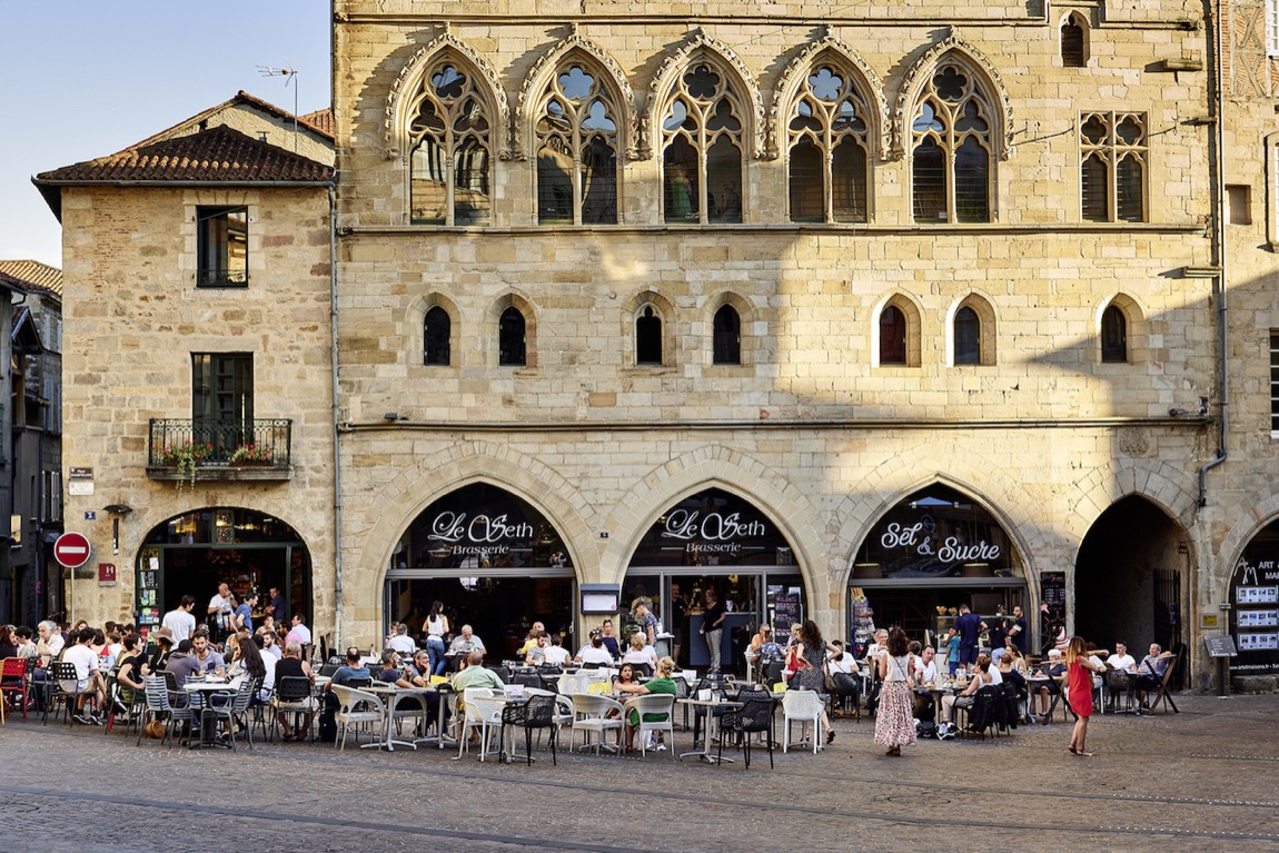 Figeac — place Champollion (Lot)